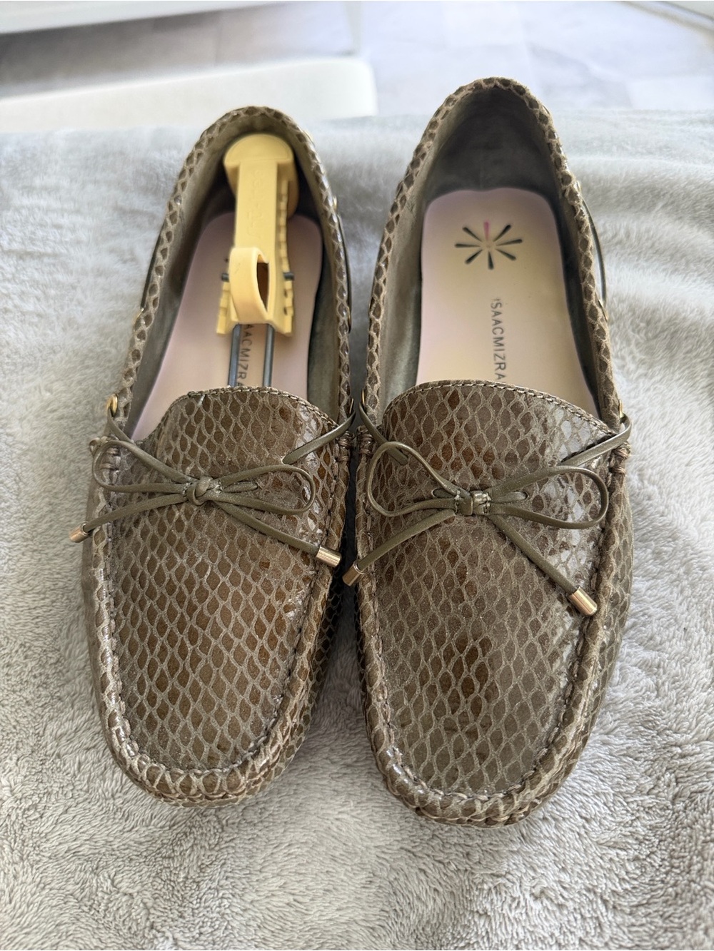 Isaac Mizrahi Olive Snake-Embossed Loafers with Tasseled Bow